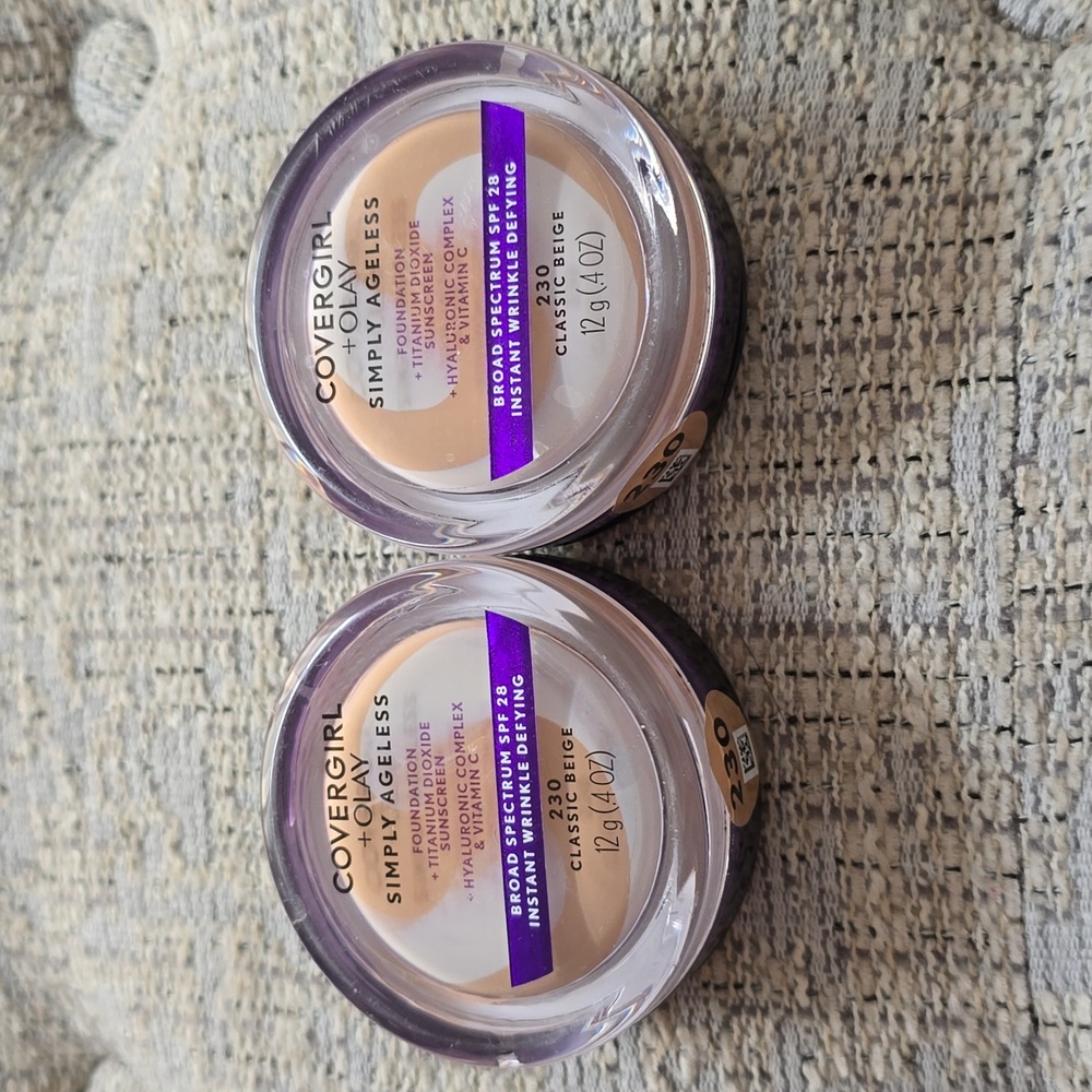 COVERGIRL + OLAY SIMPLY AGELESS FOUNDATION  #230 CLASSIC BEIGE BUNDLE OF 2